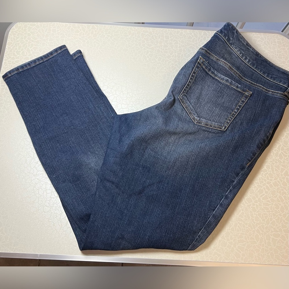 TORRID PREMIUM | Ladies plus size distressed boyfriend jeans. Size: 16R